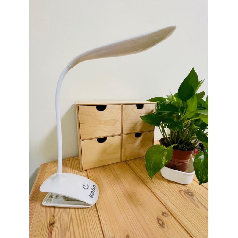 Kolin歌林 LED觸控檯燈 KTL-DL200LD體積 輕巧 可夾於桌面上-細節圖4