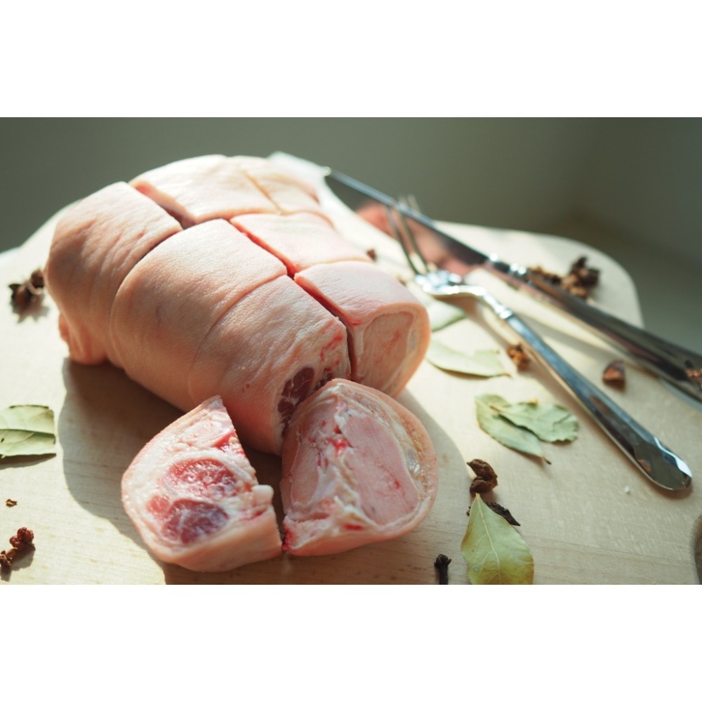 ⭐RORO⭐國產豬前腿(2.5kg±5%) │ 整隻不切 / 5×5cm大分塊、帶骨原腿-細節圖2