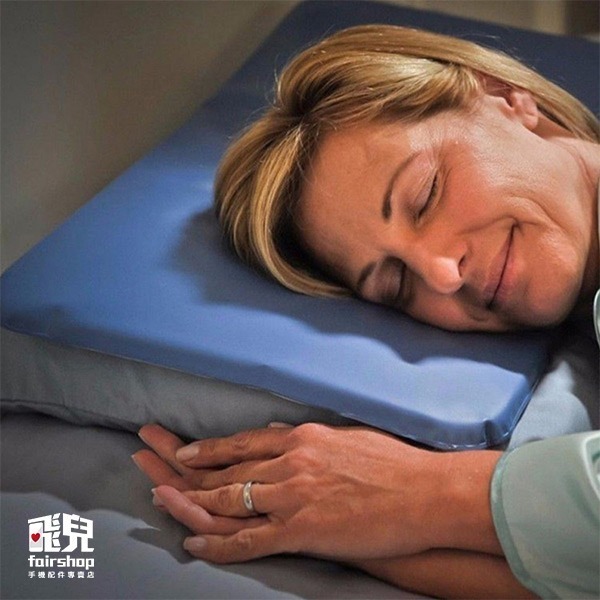 涼感激增！《降溫冰墊》睡眠冰枕 冰枕頭 水枕 涼枕 冰晶枕 水袋枕頭 散熱枕 夏天 夏季 4 直購 【飛兒】-細節圖4
