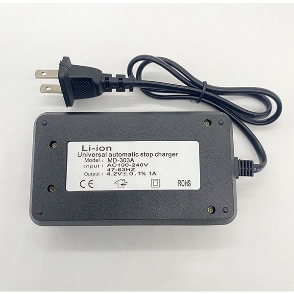 18650 電池充電器 三槽 電池 充電 充電器 智能 正負極 電池充電 電池充電器【飛兒】 15-3-42-細節圖5