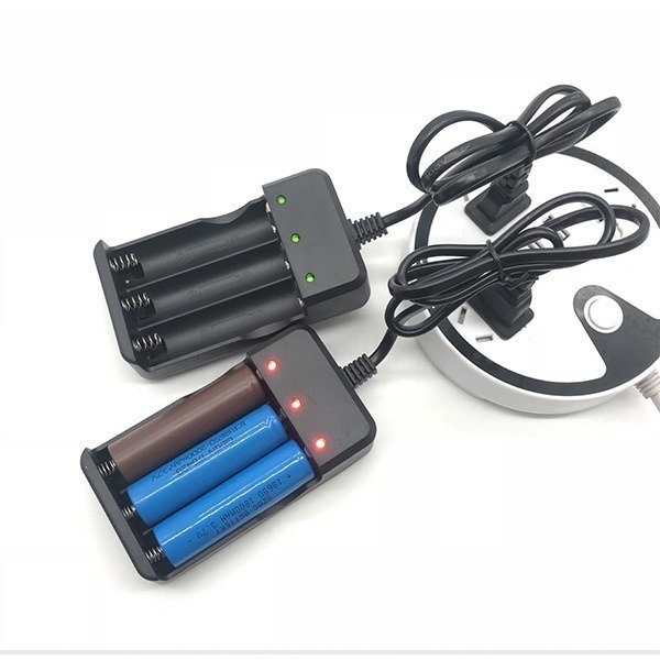 18650 電池充電器 三槽 電池 充電 充電器 智能 正負極 電池充電 電池充電器【飛兒】 15-3-42-細節圖6