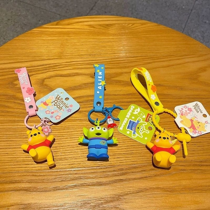 現貨 🧸正版授權 維尼熊 掛件 創意卡通 鑰匙扣 汽車鑰匙 包包掛件 羽球袋 掛包包-細節圖3