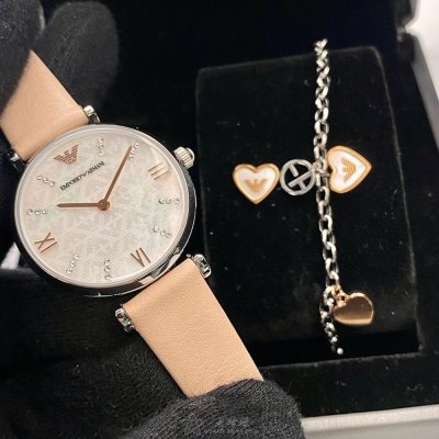 ARMANI:手錶,型號:AR00041,女錶32mm銀錶殼白色貝母錶面真皮皮革錶帶款