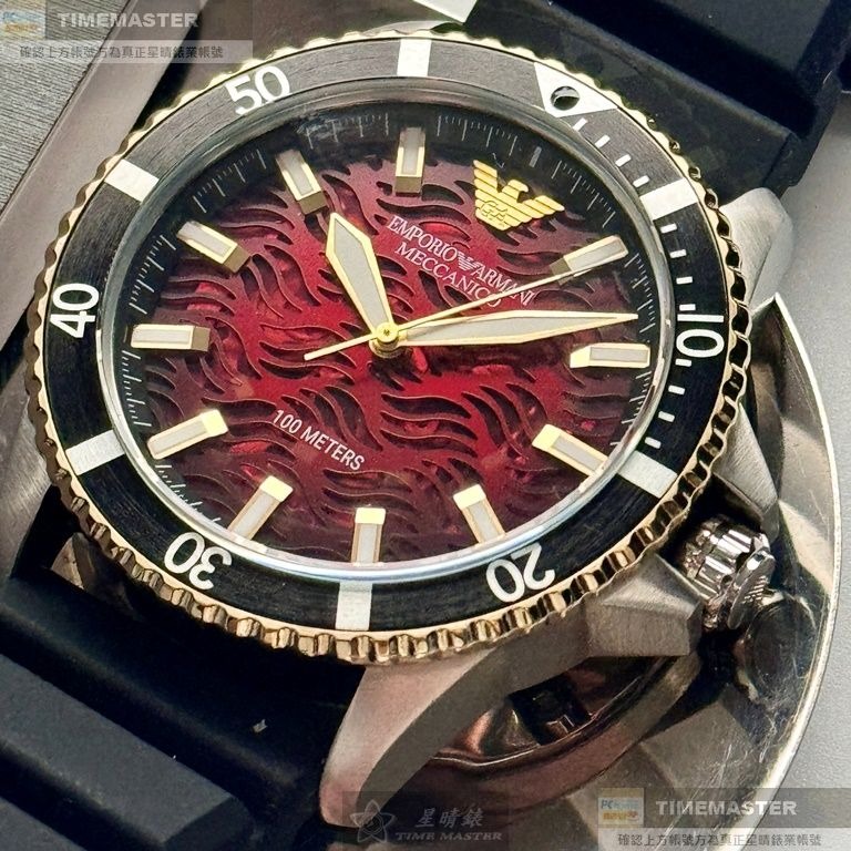 ARMANI:手錶,型號:AR00053,男錶42mm黑金色錶殼機械鏤空錶面矽膠錶帶款-細節圖5
