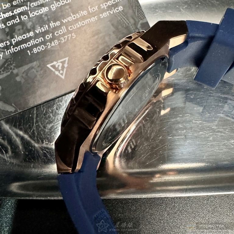 GUESS手錶,編號GC00003,40mm玫瑰金六角形精鋼錶殼,寶藍色三眼, 中三針顯示錶面,寶藍矽膠錶帶款-細節圖7