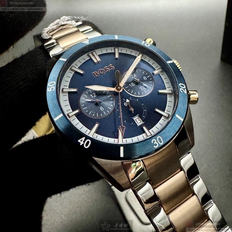 BOSS手錶,編號HB1513937,46mm寶藍圓形精鋼錶殼,寶藍色羅馬數字, 中三針顯示錶面,金銀相間精鋼錶帶款-細節圖3