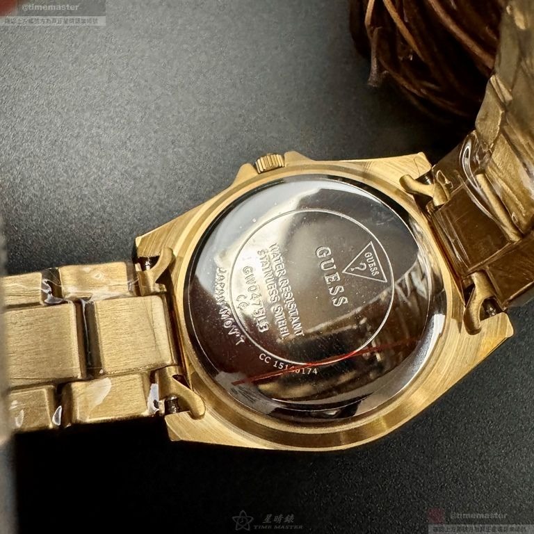 GUESS手錶,編號GC00005,34mm金色圓形精鋼錶殼,金色中三針顯示, 彩虹鋼琴鑽圈錶面,金色精鋼錶帶款-細節圖6