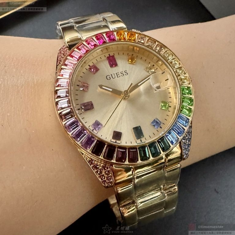 GUESS手錶,編號GC00005,34mm金色圓形精鋼錶殼,金色中三針顯示, 彩虹鋼琴鑽圈錶面,金色精鋼錶帶款-細節圖8