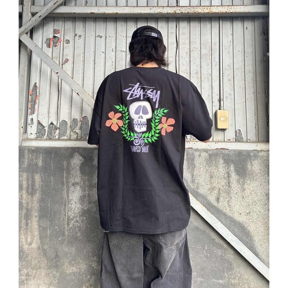 STUSSY SKULL CREST TEE 骷魯 花圈 短袖 男女 情侶款-細節圖3