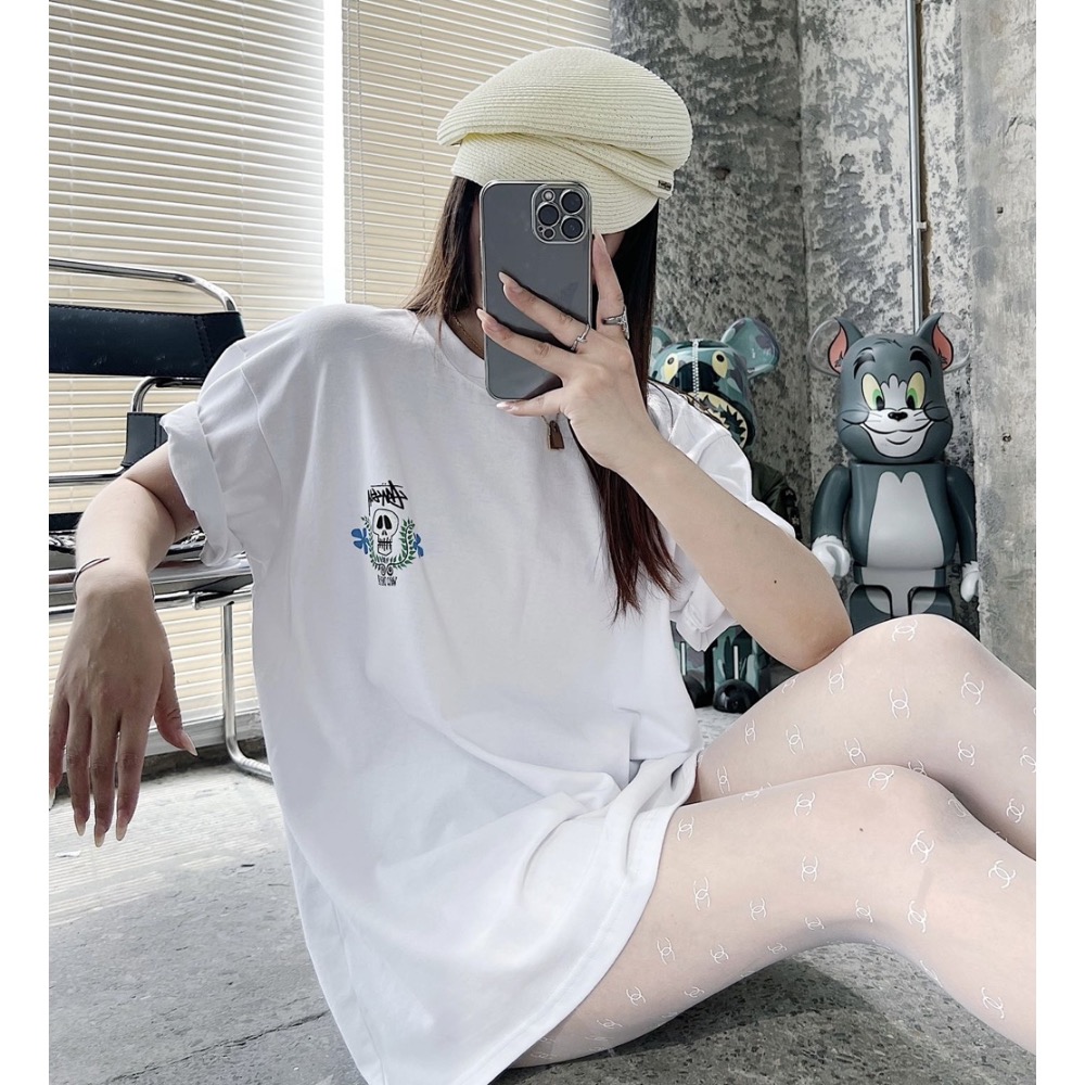 STUSSY SKULL CREST TEE 骷魯 花圈 短袖 男女 情侶款-細節圖5
