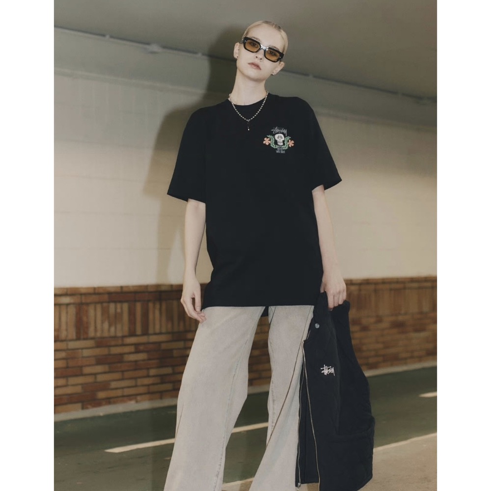 STUSSY SKULL CREST TEE 骷魯 花圈 短袖 男女 情侶款-細節圖9