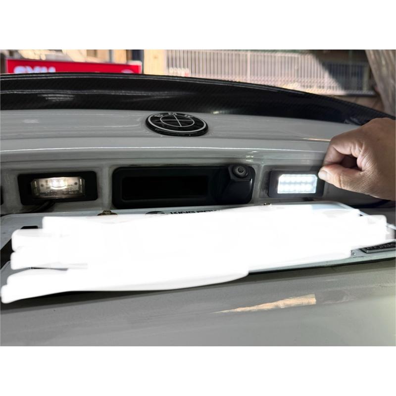 解碼 BMW G30 G31 F90 G20 G21 F40 135系 爆亮牌照燈 車牌燈 LED室內燈 一台份 牌照燈-細節圖4