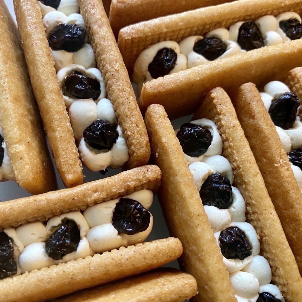 常溫運送，甜控填空大人專屬重酒味蘭姆/萊姆葡萄奶油夾心餅乾  純手工自製的美味-細節圖2