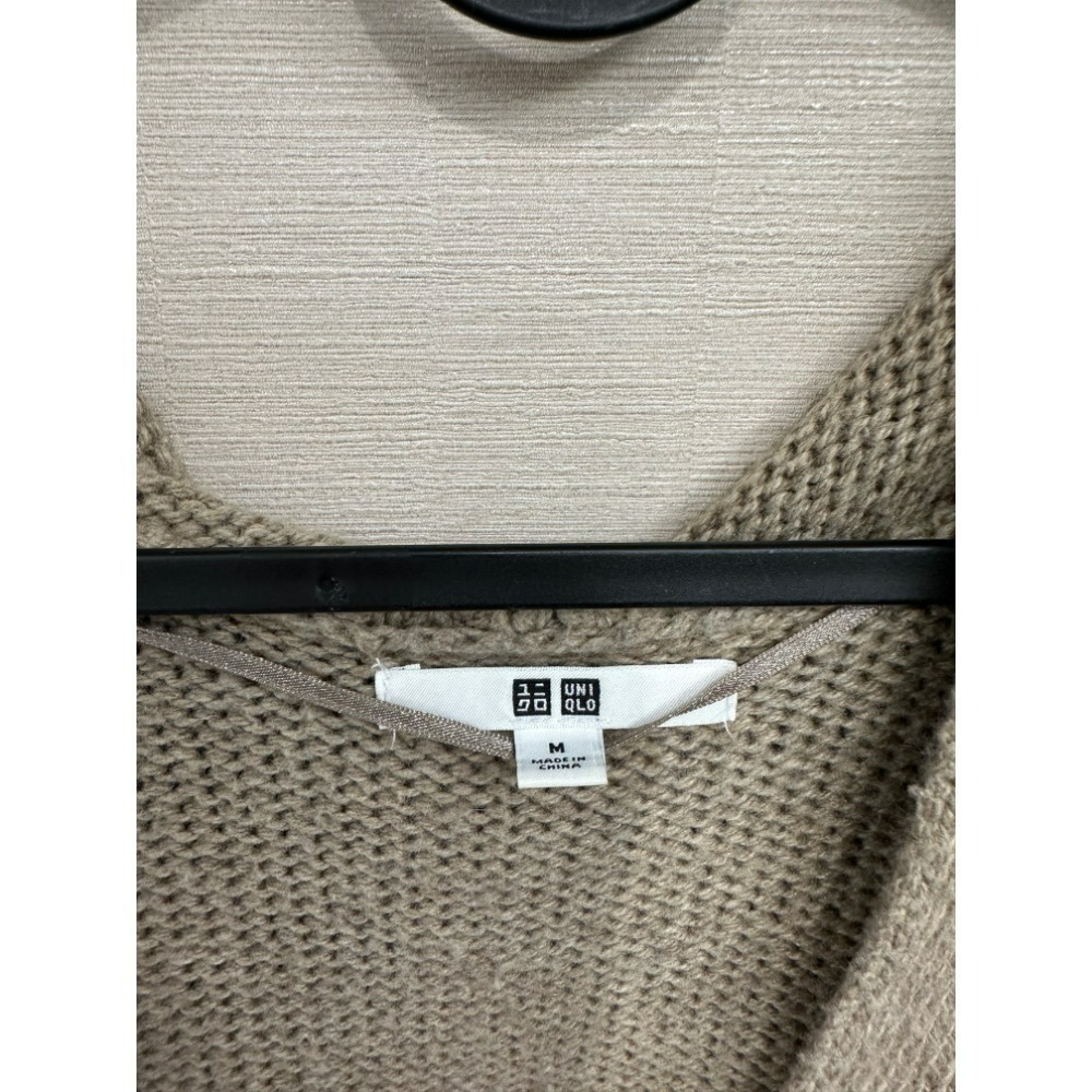 [半價出清 原300] <二手> Uniqlo 卡其色長版連帽毛外套 size M-細節圖2