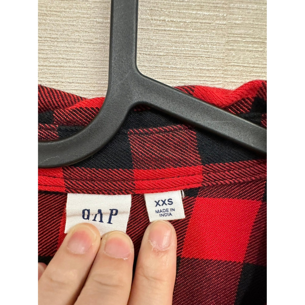 <二手> GAP 長袖紅黑格襯衫 size XXS-細節圖2