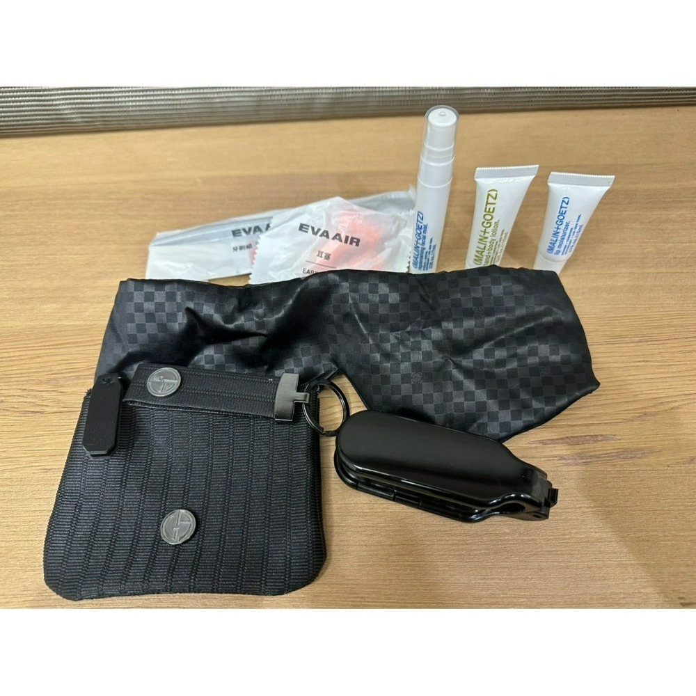 EVA air 長榮航空 Giorgio Armani 皇璽桂冠艙 商務艙 過夜包 機上旅行包 硬殼 軟包-細節圖6