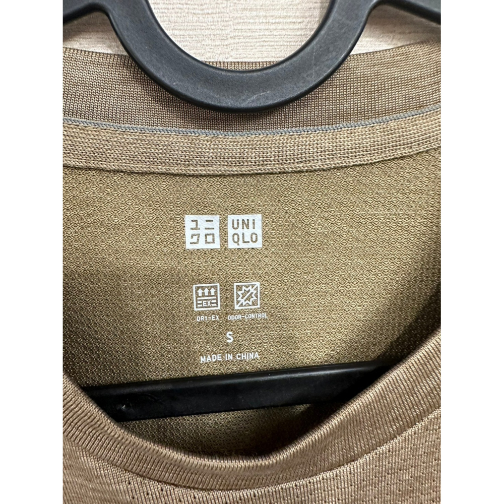 Uniqlo 中性款 DRI-EX 短袖咖色透氣運動T恤 size S-細節圖5