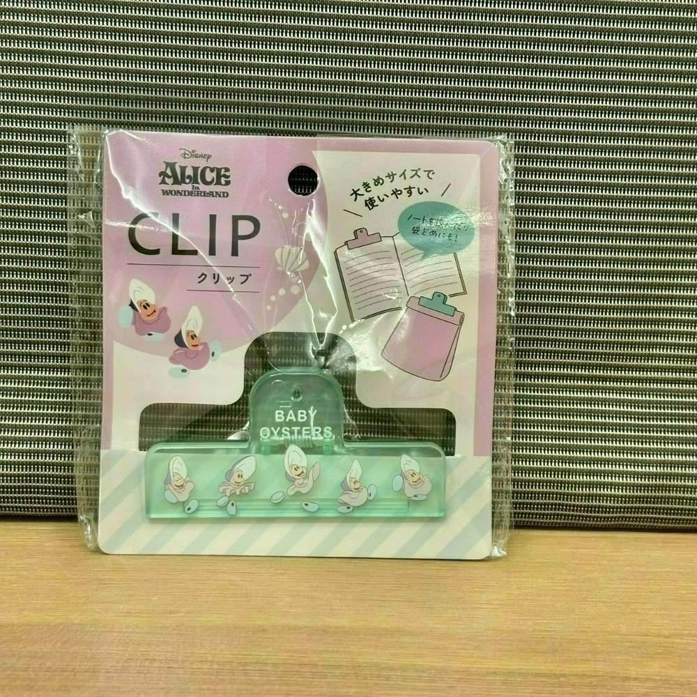 日本 Seria 百元商店 迪士尼 牡蠣寶寶 小物收納 透明收納包 拉鍊袋 小方巾 水杯 水瓶 貼紙 磁鐵 夾子 資料夾-規格圖11