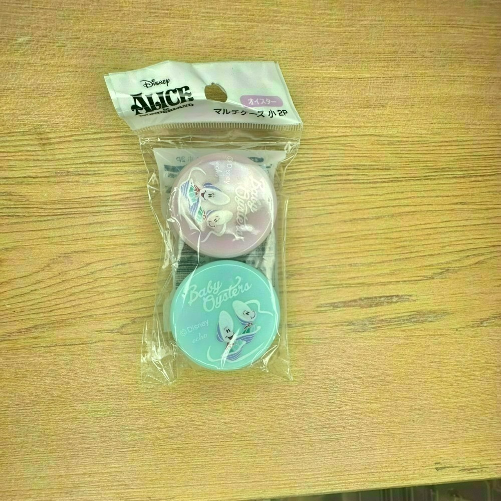 日本 Seria 百元商店 迪士尼 牡蠣寶寶 小物收納 透明收納包 拉鍊袋 小方巾 水杯 水瓶 貼紙 磁鐵 夾子 資料夾-規格圖11