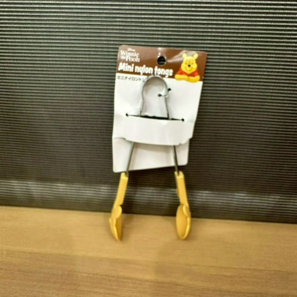 日本 百元商店 大創 Seria 維尼 小物 拉鍊包 洗衣袋 模具 野餐墊 風扇罩 水壺套 夾鏈袋 冷水瓶 濾茶器 杯蓋-規格圖11