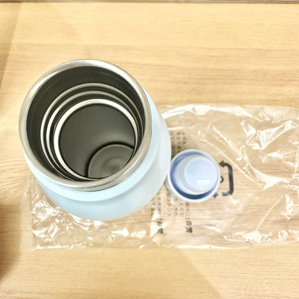 日本 Disney store 迪士尼商店 米奇與好朋友們 不鏽鋼水壺 500ml 寶寶藍-細節圖2