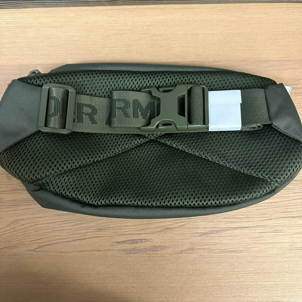 美國 UA 安德瑪 Under Armour Flex 斜背包 肩背包 胸包 腰包 軍綠 橘紅-細節圖4