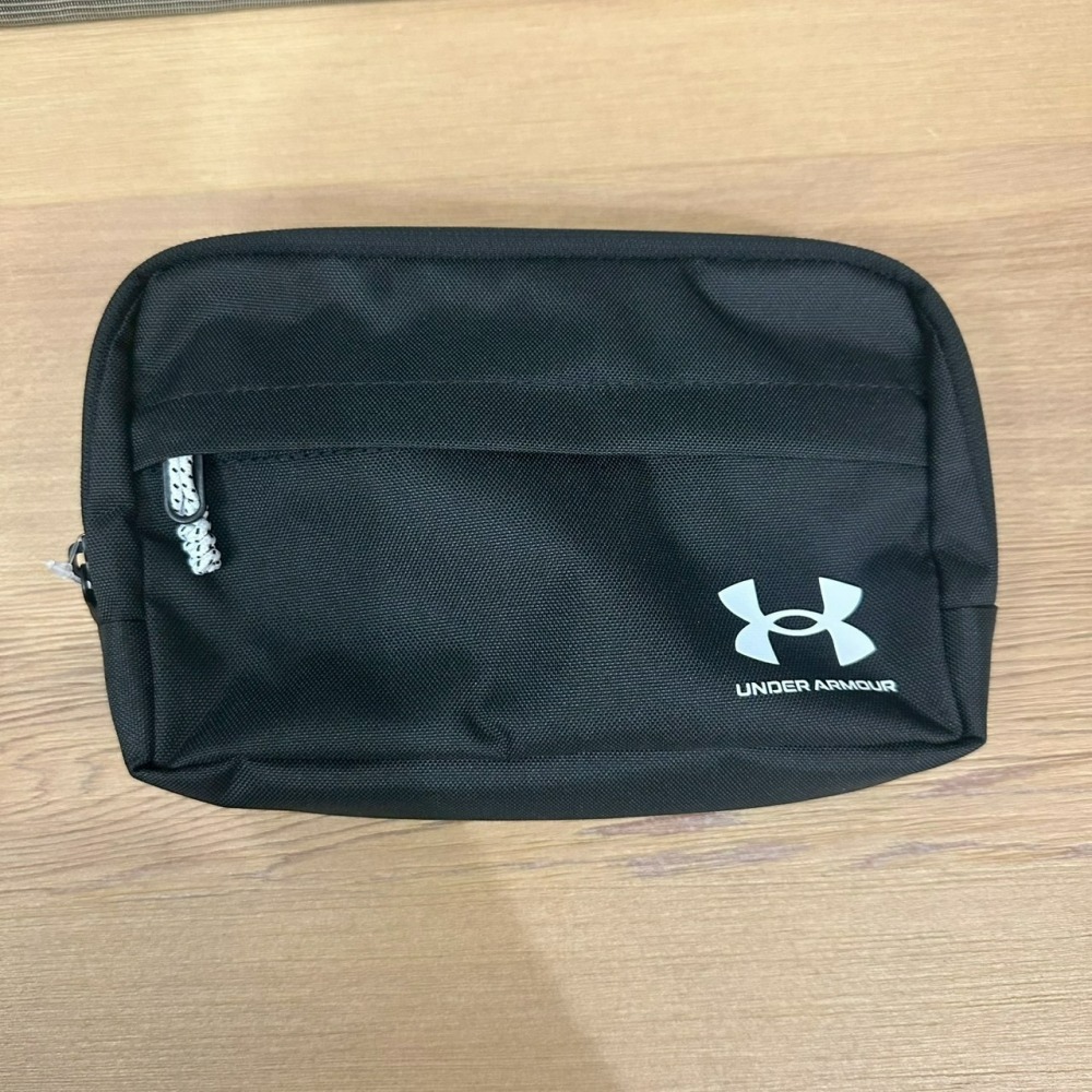 美國 UA 安德瑪 Under Armour Essential 腰包 斜背包 胸包 肩背包 黑/灰/白-細節圖6
