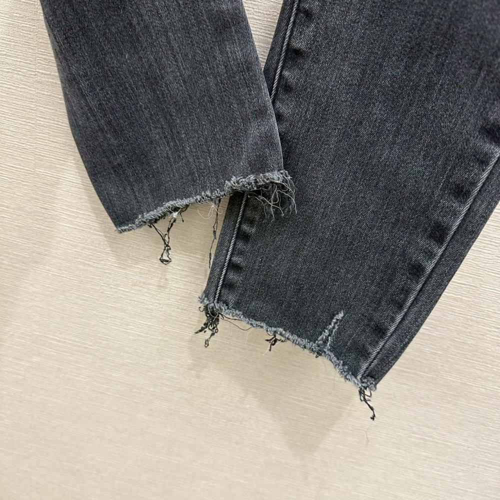 <二手> Uniqlo 黑色 中腰 特級彈性牛仔褲 size 24/61cm 436551-細節圖6