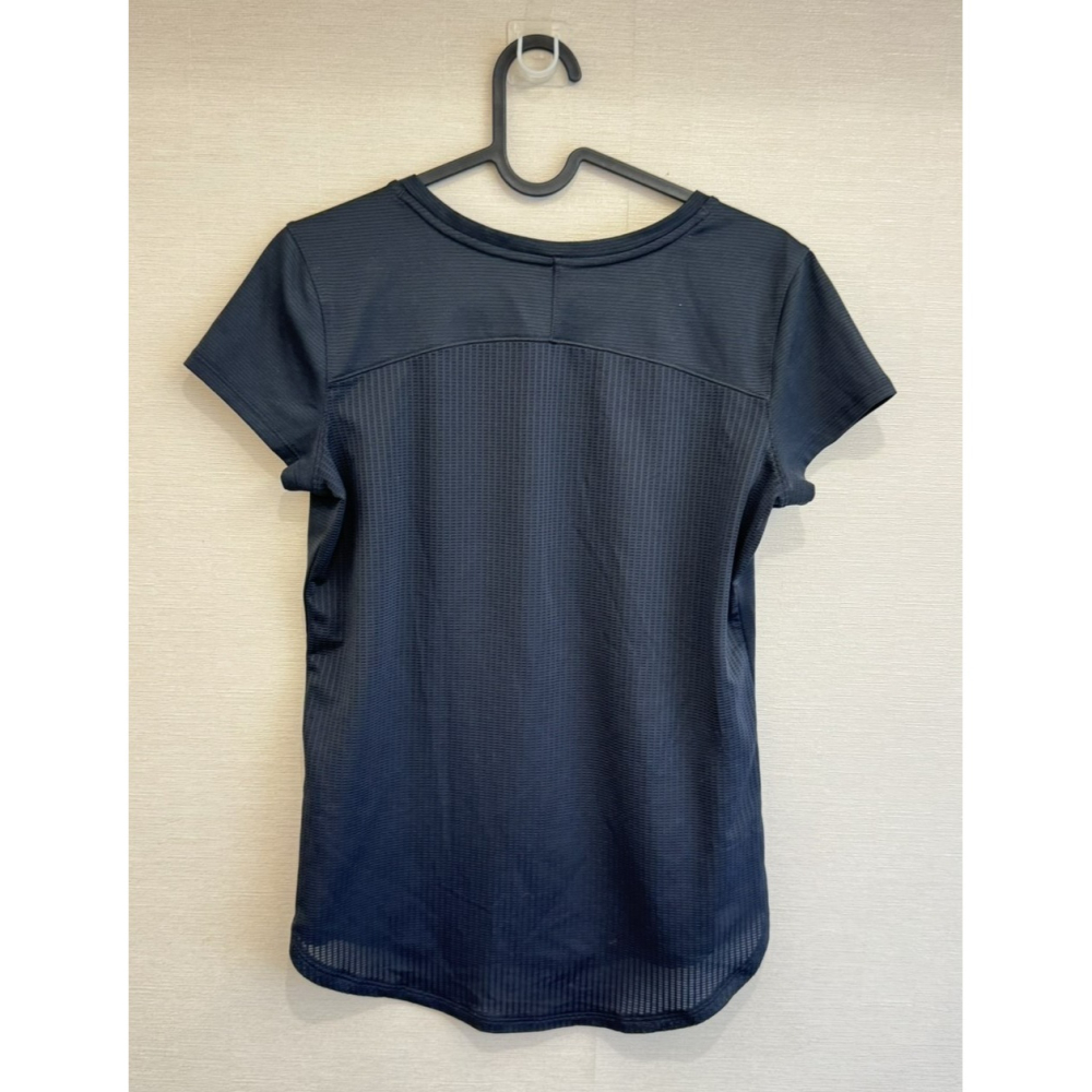 <二手> Under Armour UA 黑色透氣網眼短袖運動T恤 size XS HEAT GEAR-細節圖2