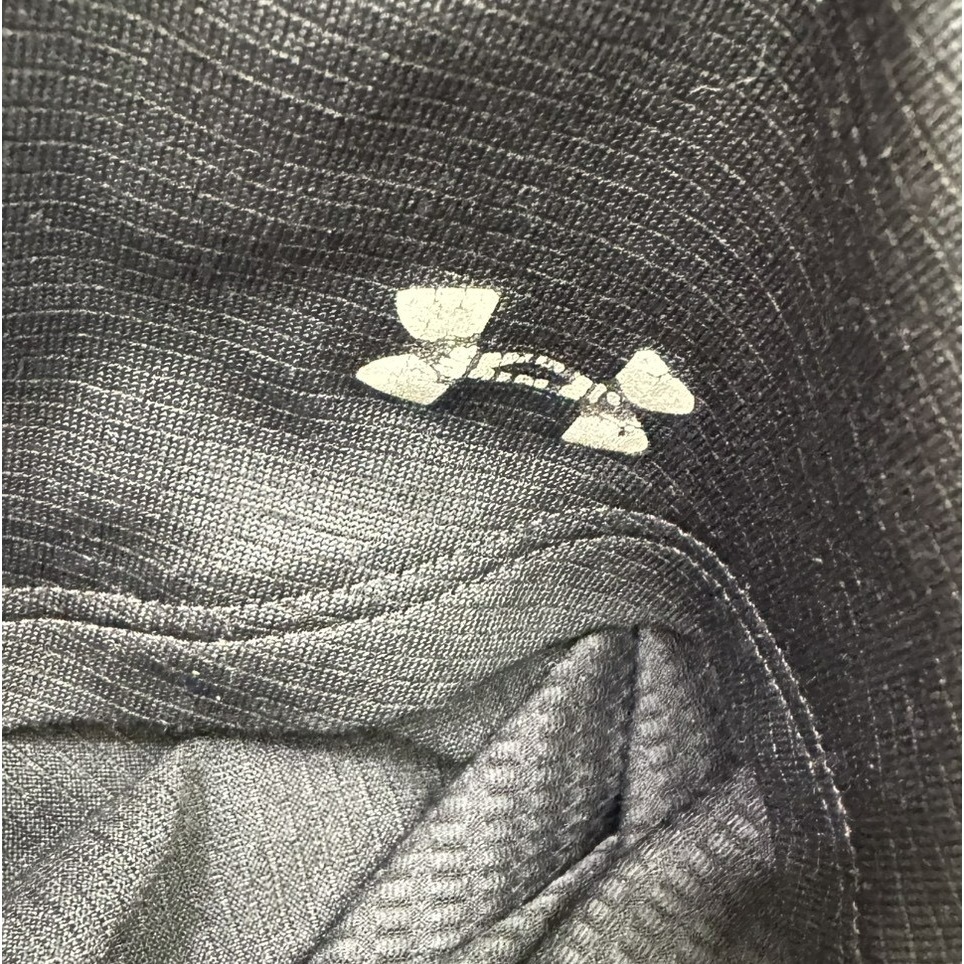 <二手> Under Armour UA 黑色透氣網眼短袖運動T恤 size XS HEAT GEAR-細節圖4