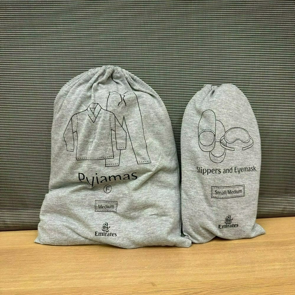 阿聯酋航空 Emirates 機上用品 頭等艙 商務艙 睡衣 過夜包 寶格麗 Bulgari Byredo 黃麻環保購物-規格圖9