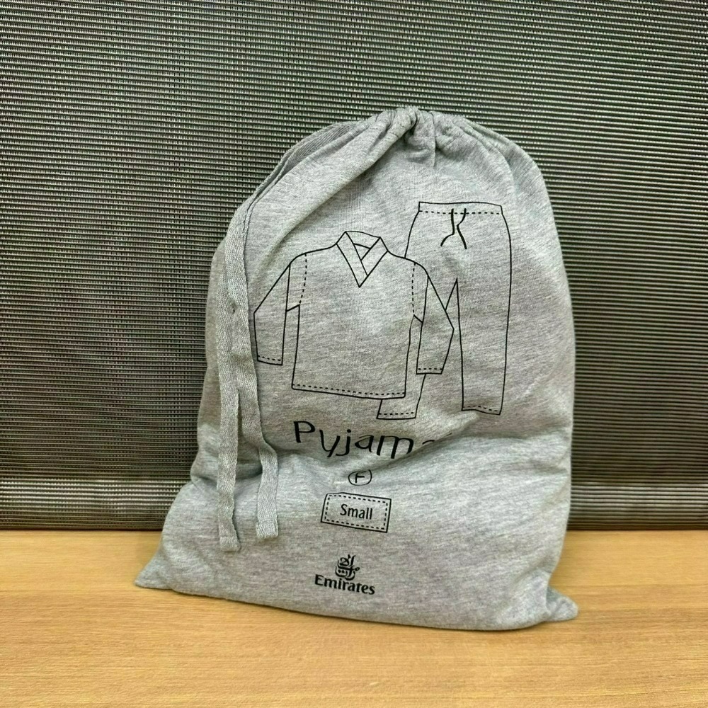阿聯酋航空 Emirates 機上用品 頭等艙 商務艙 睡衣 過夜包 寶格麗 Bulgari Byredo 黃麻環保購物-規格圖9