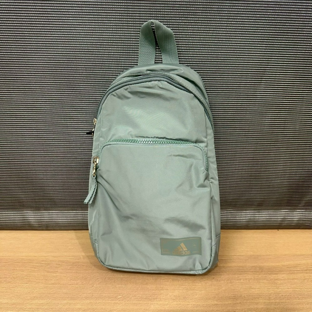 美國 adidas Essentials 2 斜背包 肩背包 胸包 米色 綠色-規格圖11