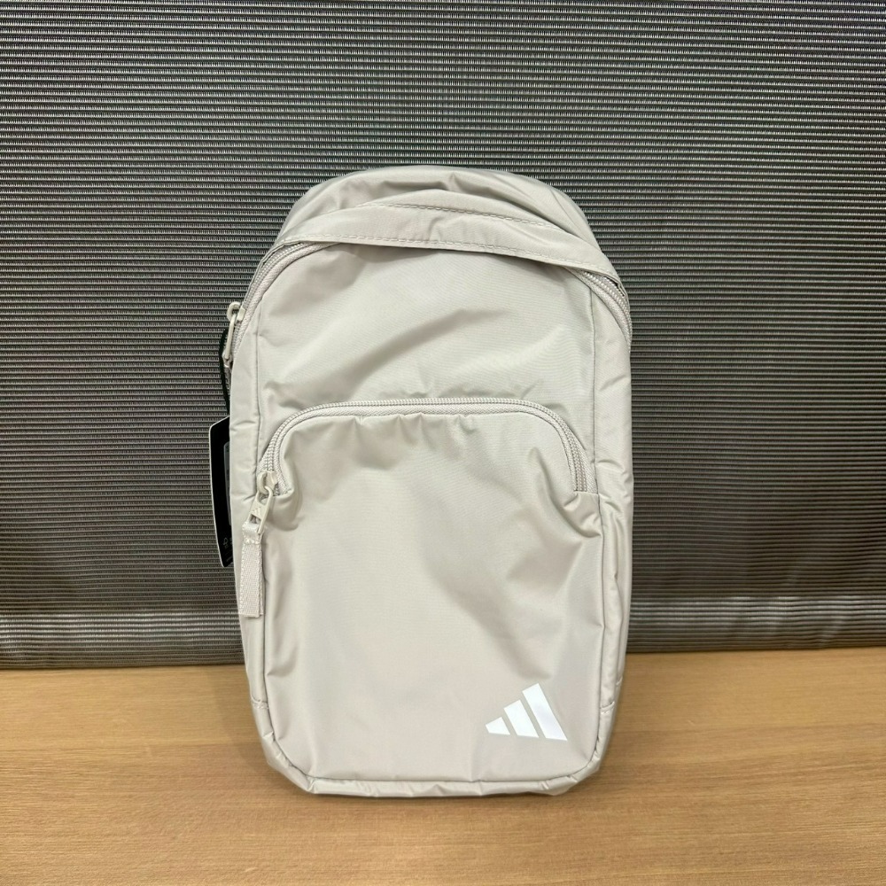美國 adidas Essentials 2 斜背包 肩背包 胸包 米色 綠色-規格圖11