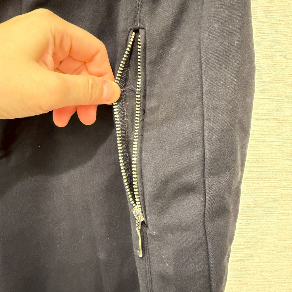 <二手> Zara Basic 黑色拉鍊裝飾緊身長褲 size S-細節圖4