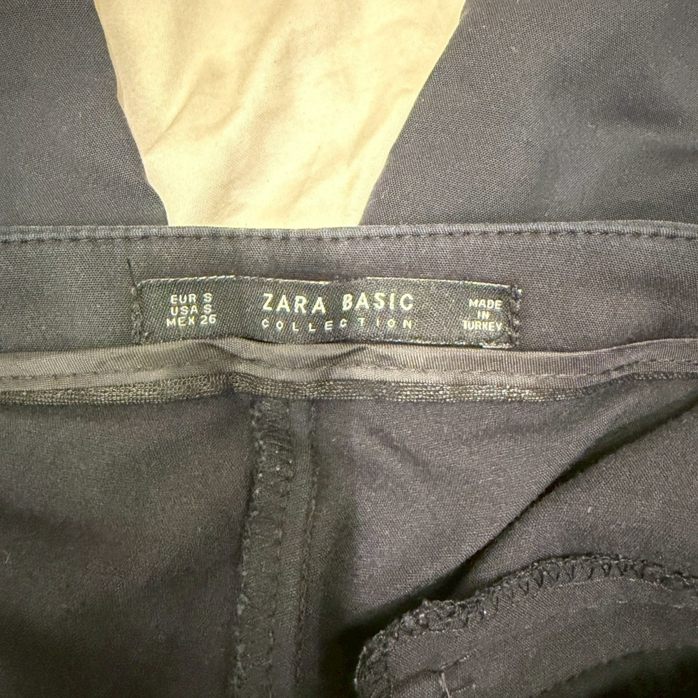 <二手> Zara Basic 黑色拉鍊裝飾緊身長褲 size S-細節圖5