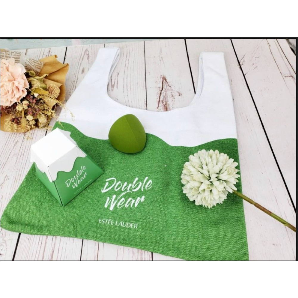 雅詩蘭黛 粉持久登峰美妝組（美妝蛋＋帆布袋26*33.5*4cm） 百貨公司專櫃貨-細節圖2