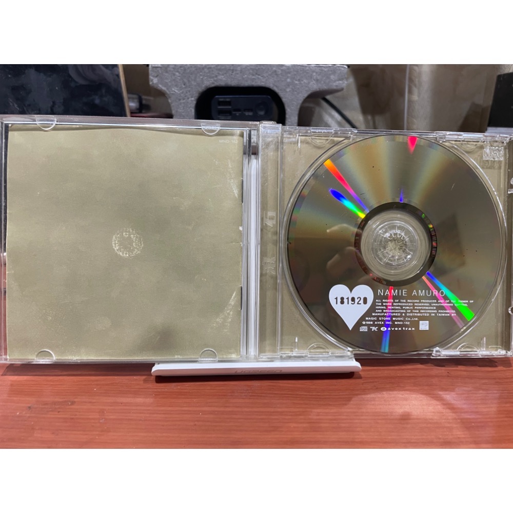 安室奈美惠 181920 精選輯 CD播放正常 外觀：6.5成新，原廠外殼小破損，CD較多刮痕-細節圖2