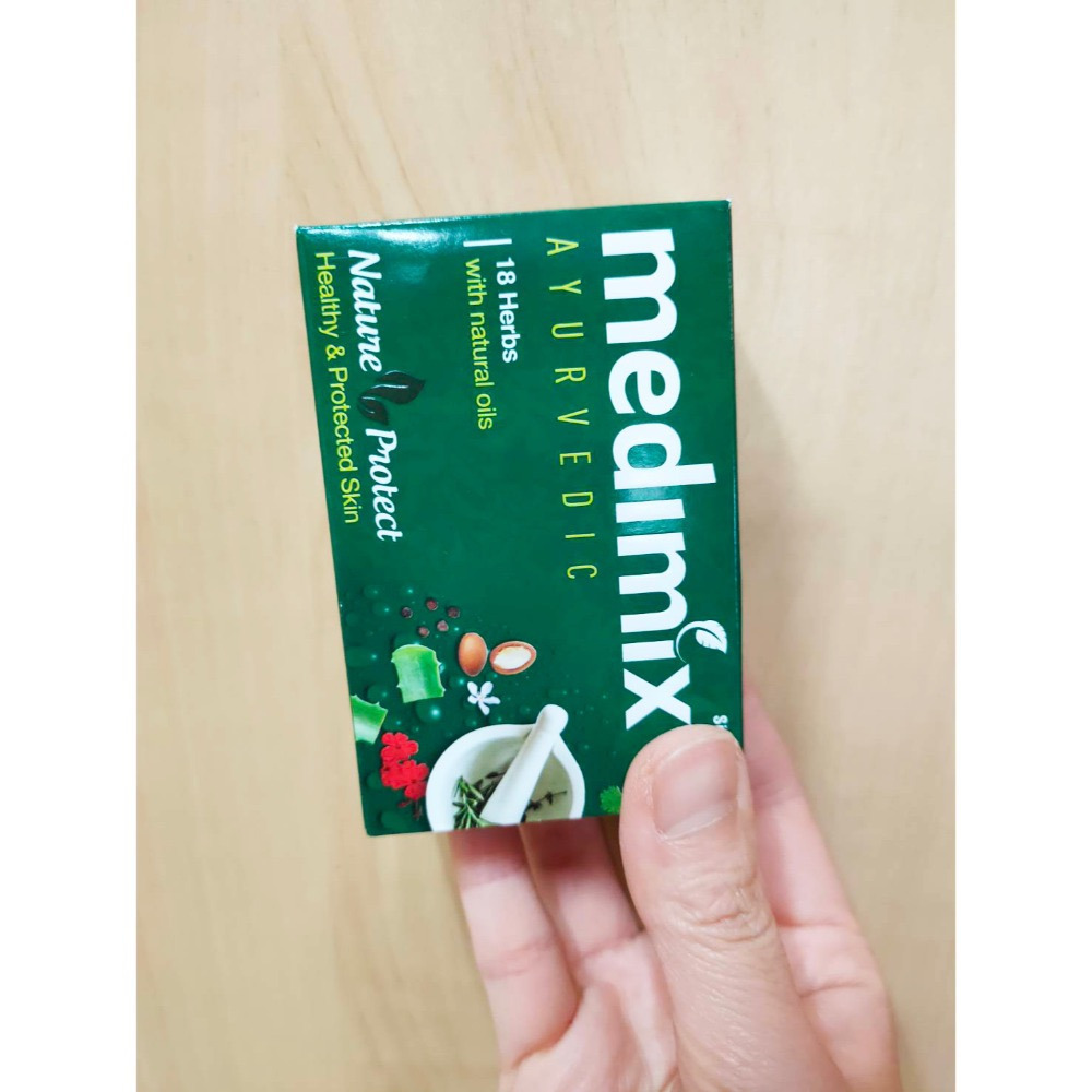 印度MEDIMIX 綠寶石皇室藥草浴 香皂 美肌皂 125g 深綠色草本美肌/淺綠寶貝美肌/橘色檀香美肌 洗臉洗澡都可以-規格圖5