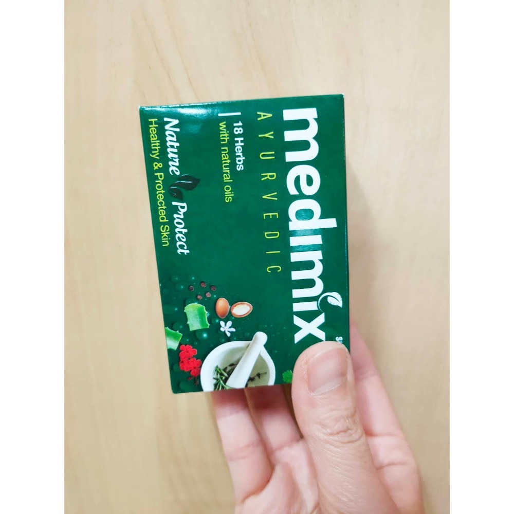 印度MEDIMIX 綠寶石皇室藥草浴 香皂 美肌皂 125g 深綠色草本美肌/淺綠寶貝美肌/橘色檀香美肌 洗臉洗澡都可以-規格圖5