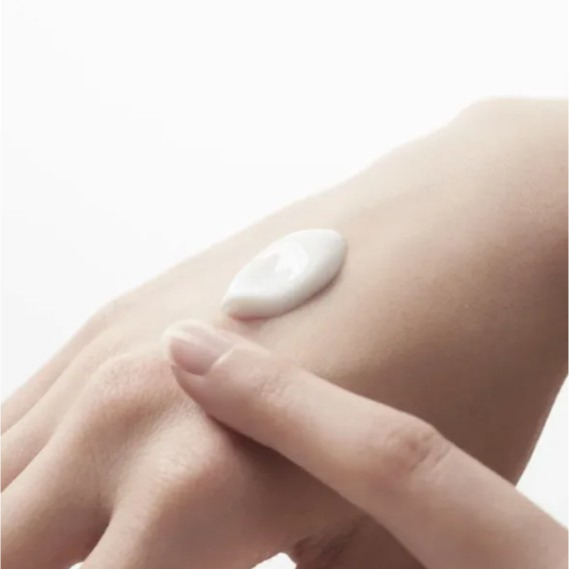 INNISFREE 我的香氛護手霜 MY PERFUMED HAND CREAM 30ml 花果香 麝香 清新 草本-細節圖2