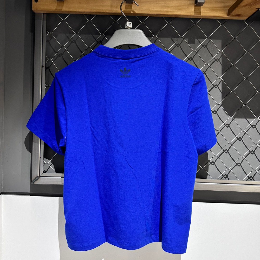 𝓑&𝓦現貨免運 IC5982  Adidas Originals 女短袖上衣-細節圖3