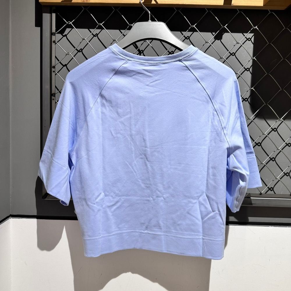 𝓑&𝓦現貨免運 IC5251  ADIDAS ESS T-SHIRT 女短袖上衣-細節圖3