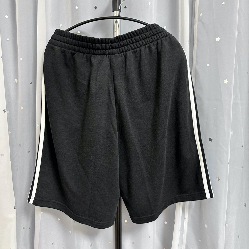 𝓑&𝓦現貨免運 GK9597  Adidas ESSENTIALS 男運動短褲-細節圖2