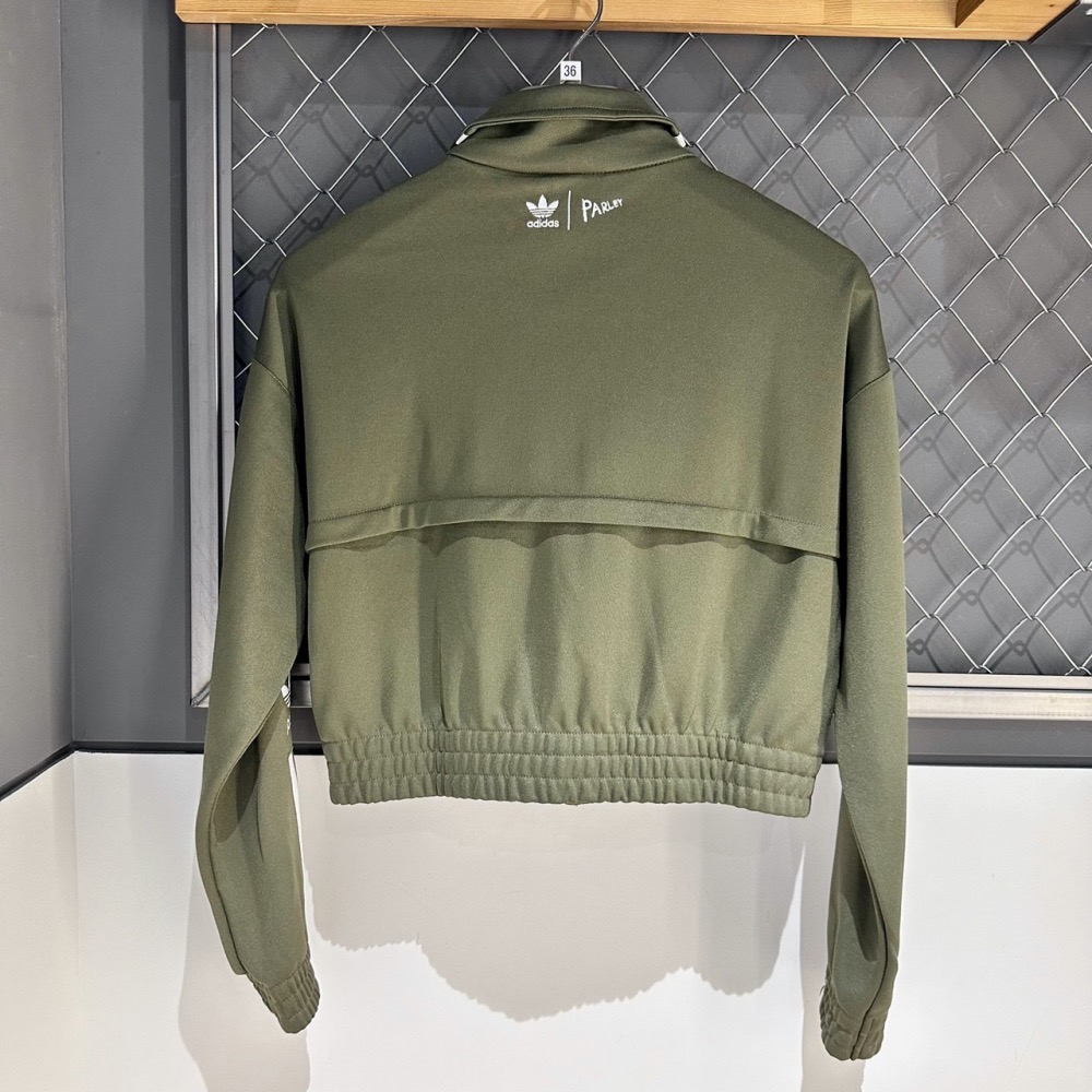 𝓑&𝓦現貨免運 IC5356  Adidas Parley Tracktop 女短版外套-細節圖3