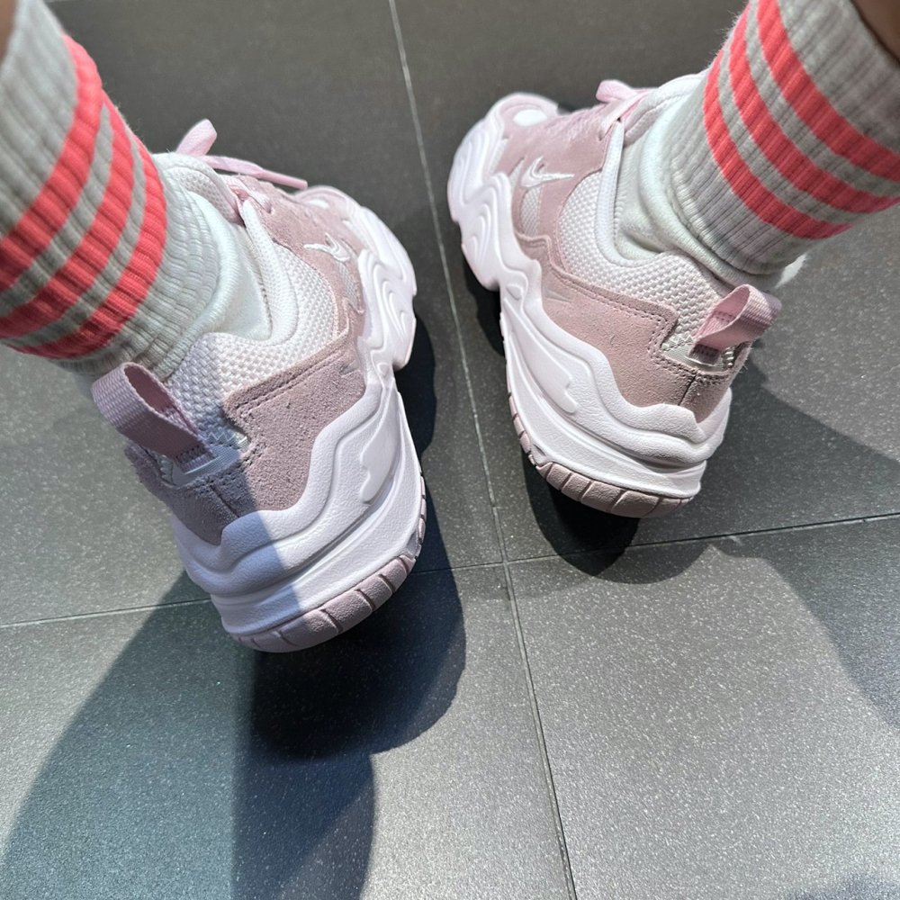 𝓑&𝓦現貨免運 DR9761600 Nike Tech Hera 女休閒鞋-細節圖2