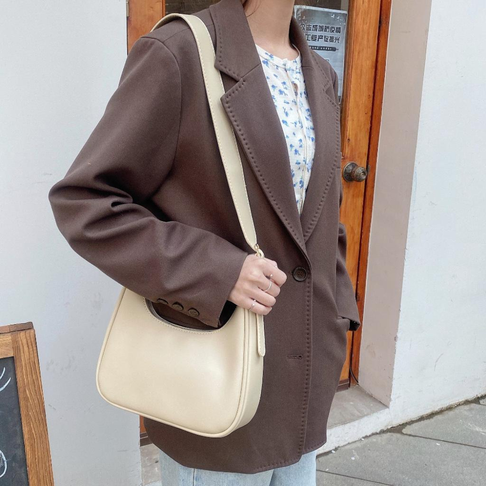 【叭啥貨-現貨秒出🚀】2023簡約百搭手提包，月牙單肩斜跨包，復古餃子包，潮流百搭手提包-細節圖7