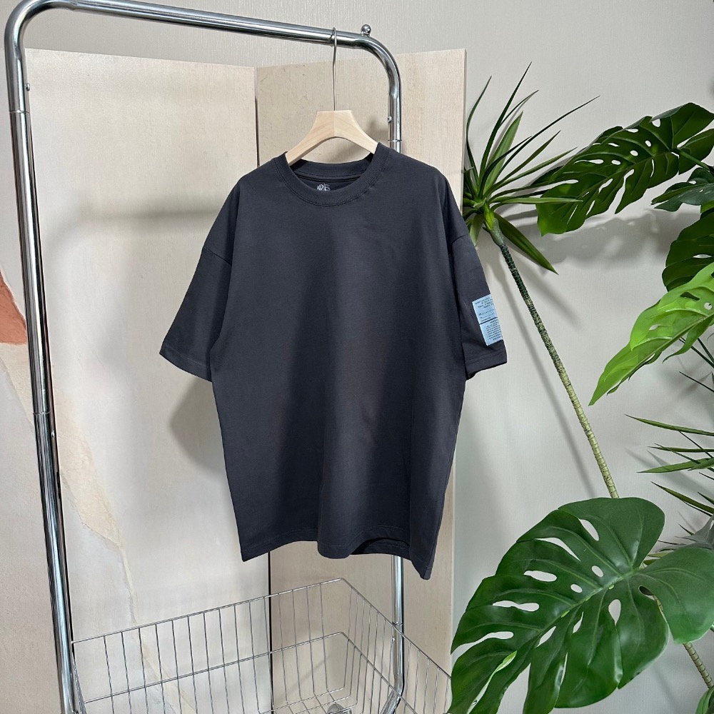 【Bro Closet】MADNESS  灰標素色短袖T恤  余文樂潮牌 寬鬆版型-細節圖7