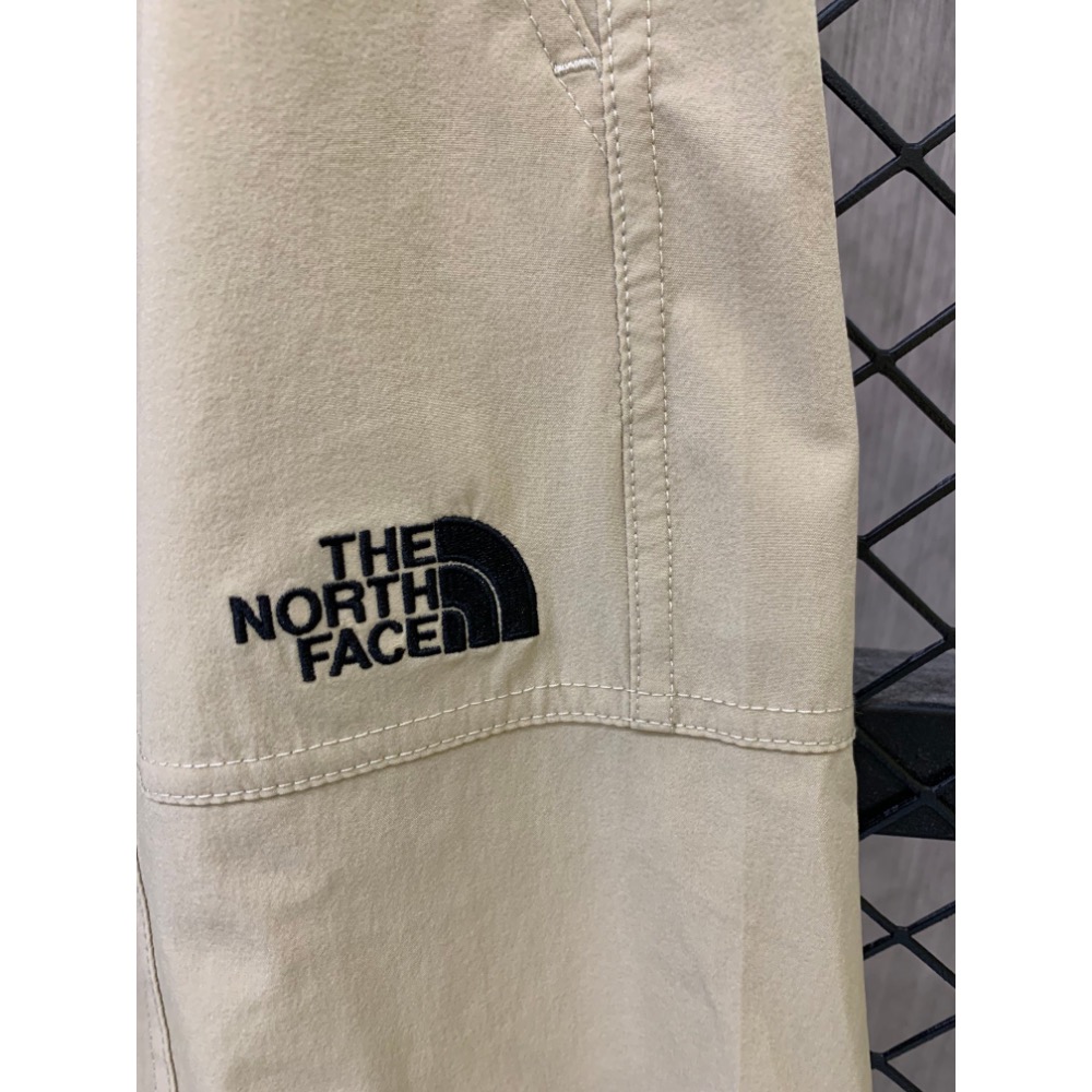 【Bro Closet】The North Face 涼感速乾短褲 韓國白標 基本款 運動褲-細節圖3