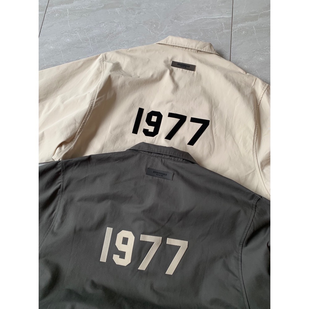 【Bro Closet】 FOG  ESSENTIALS  植絨1977麂皮教練薄夾克 潮流 型男穿搭-細節圖6